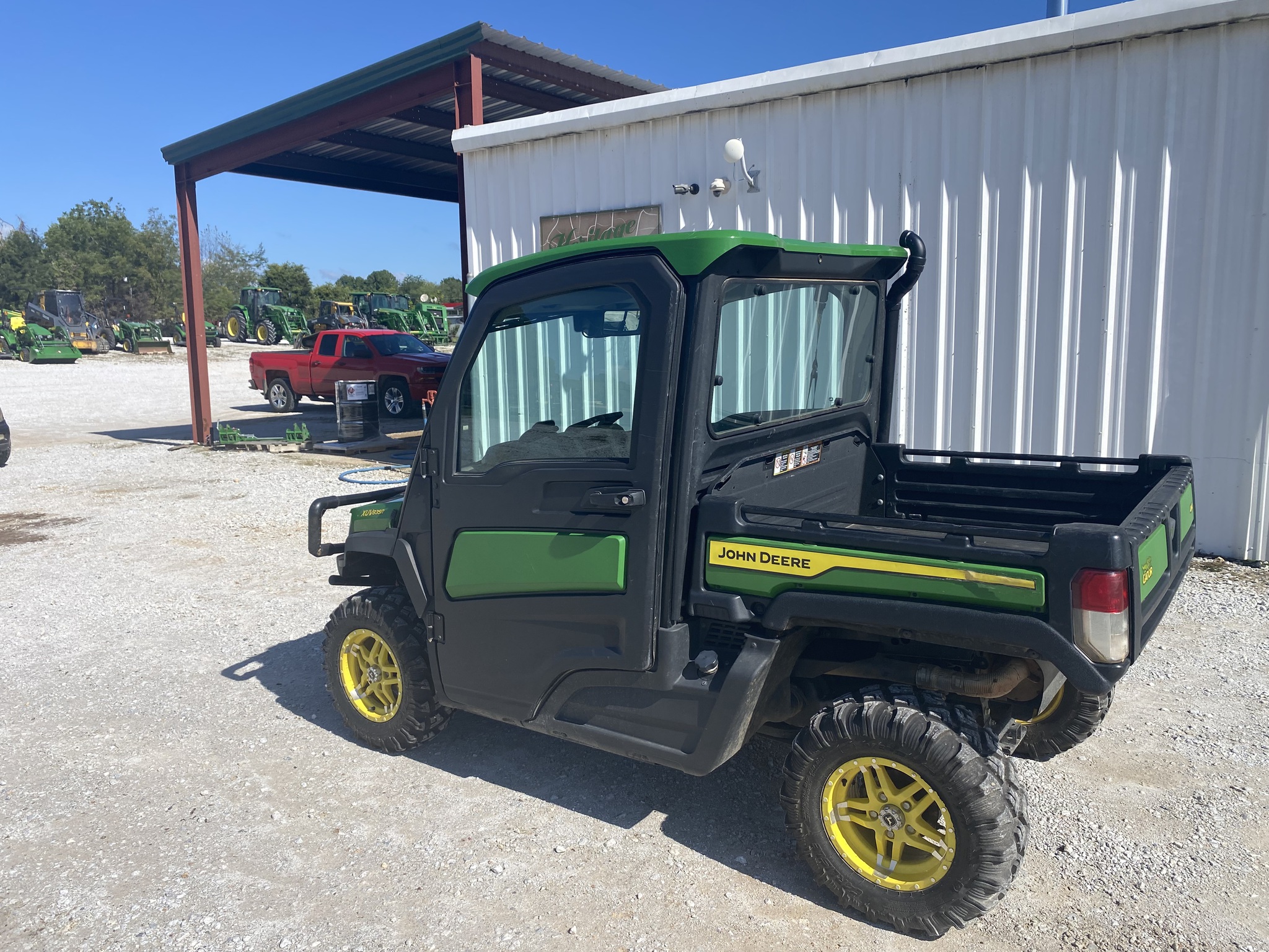  2022 John Deere XUV 835R at Heritage Tractor in Harrison, AR