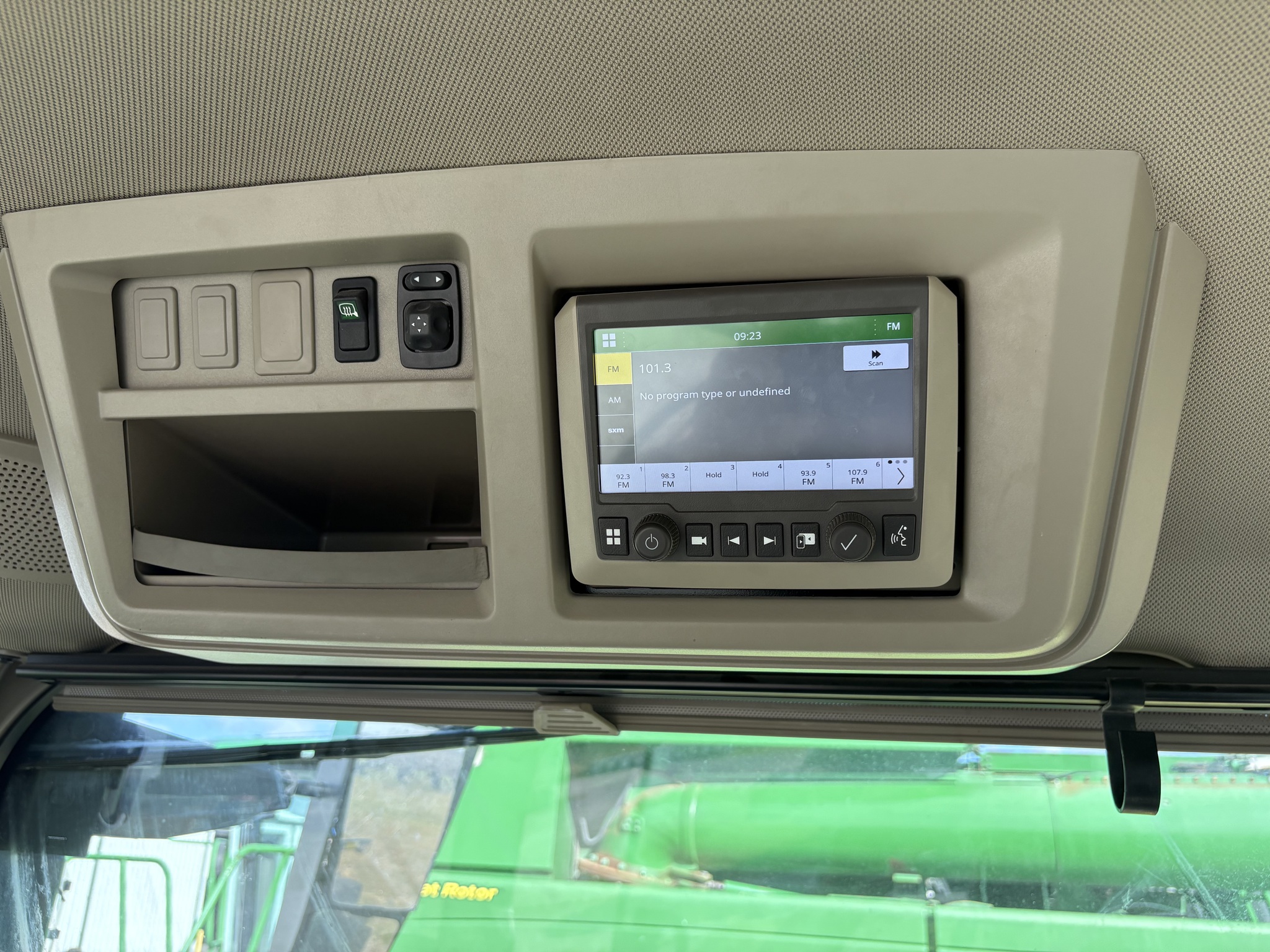 2024 John Deere 9RT 590 Image 8