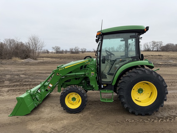 2024 John Deere 4066R - Photo6
