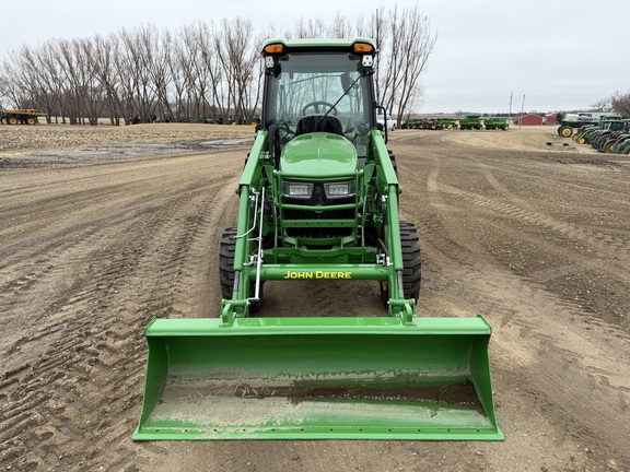 2024 John Deere 4066R - Photo8
