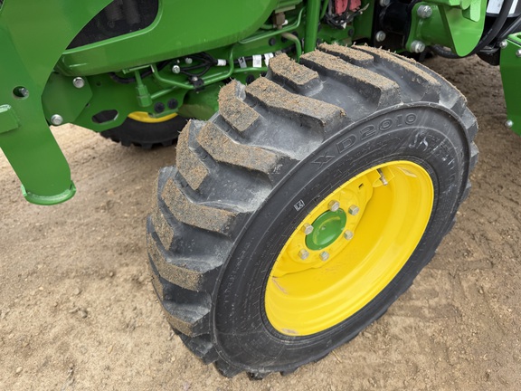 2024 John Deere 4066R - Photo10