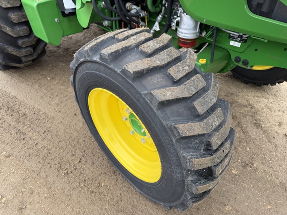 2024 John Deere 4066R - Photo11