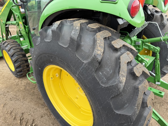 2024 John Deere 4066R - Photo14