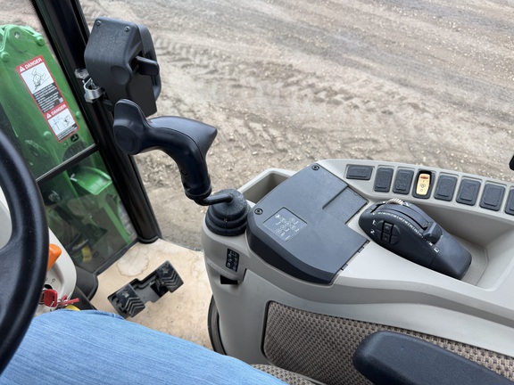 2024 John Deere 4066R - Photo32