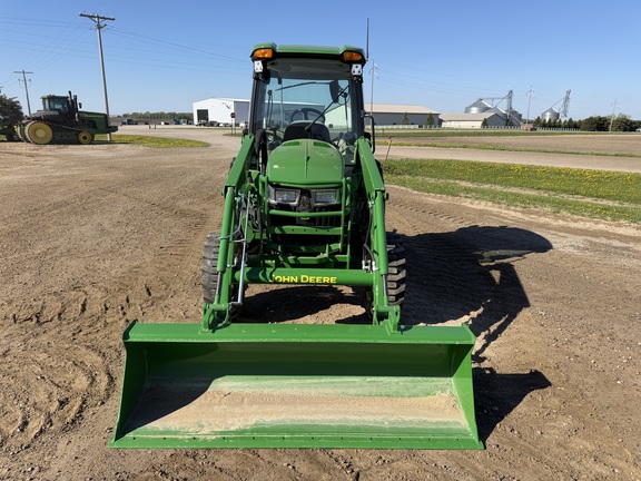 2024 John Deere 4066R - Photo8