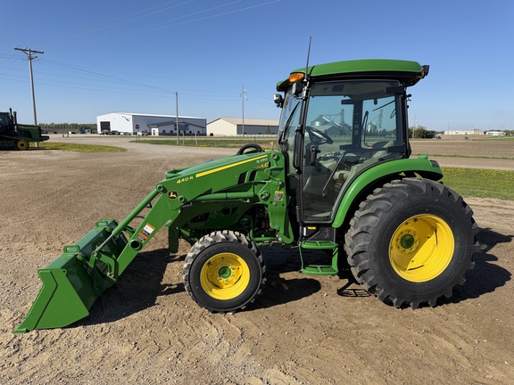2024 John Deere 4066R - Photo6