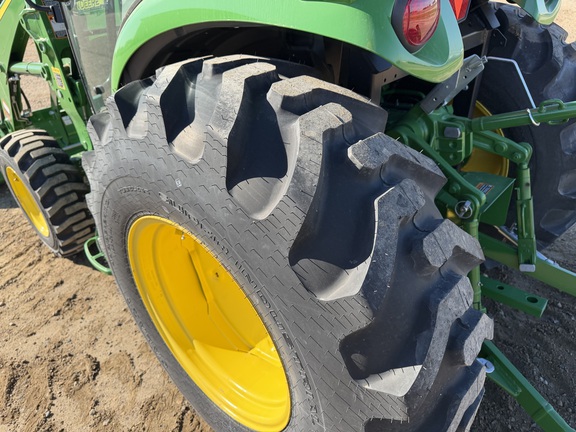 2024 John Deere 4066R - Photo14