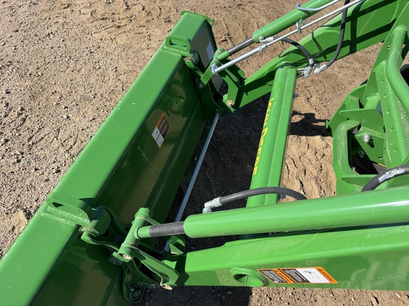 2024 John Deere 4066R - Photo17