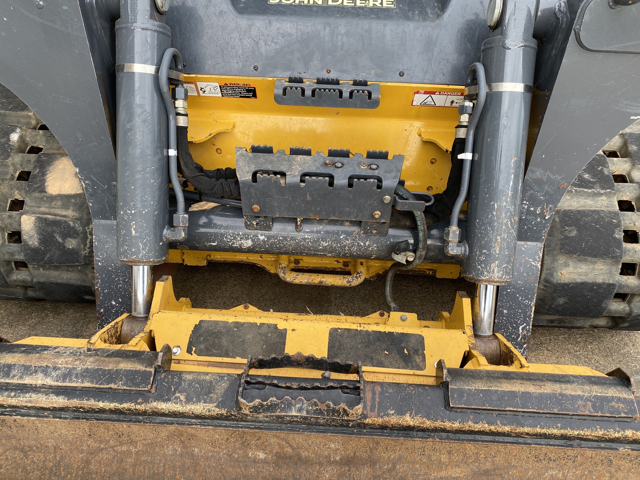 2018 John Deere 333G Image 26
