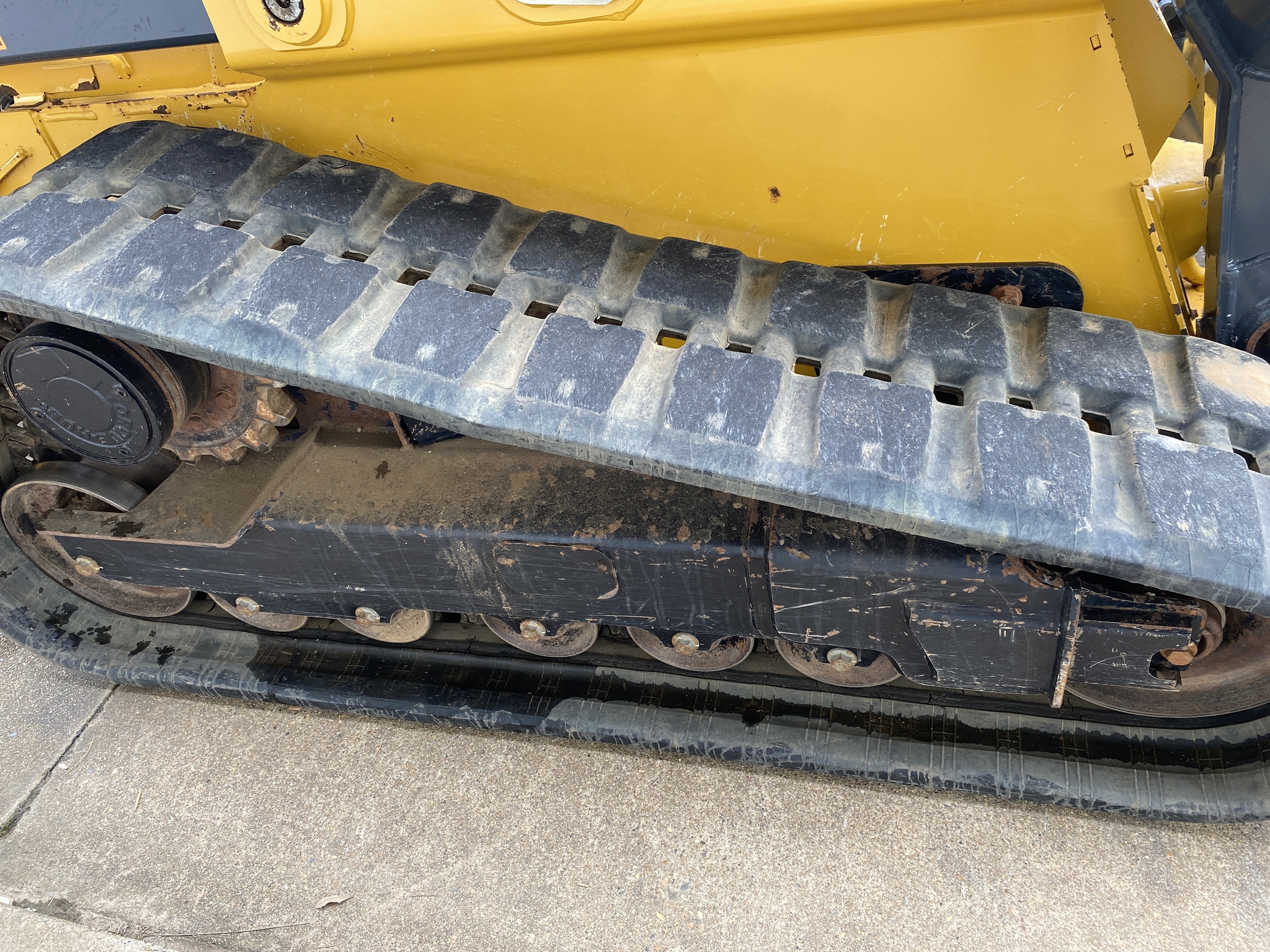 2018 John Deere 333G Image 34