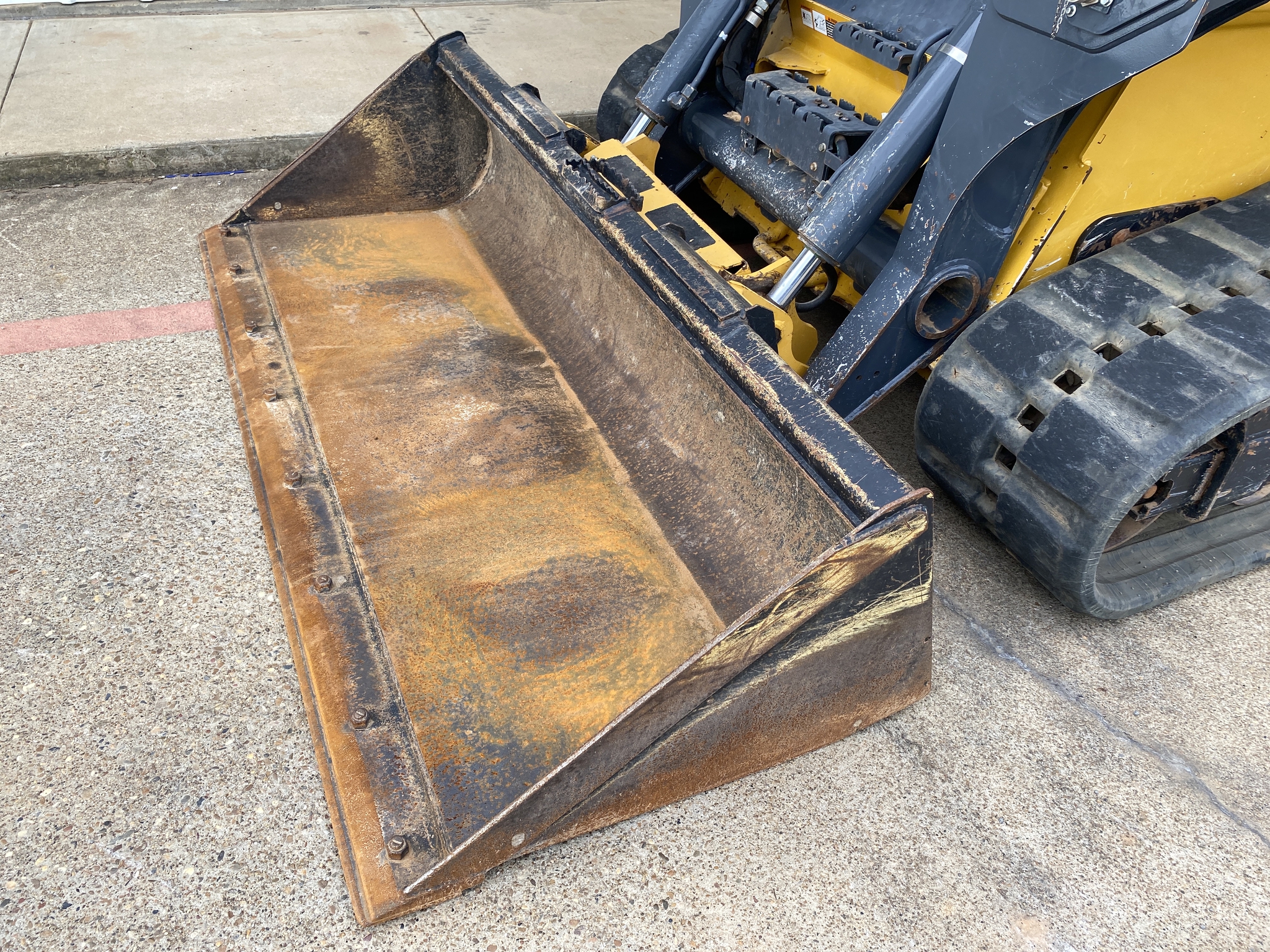 2018 John Deere 333G Image 31