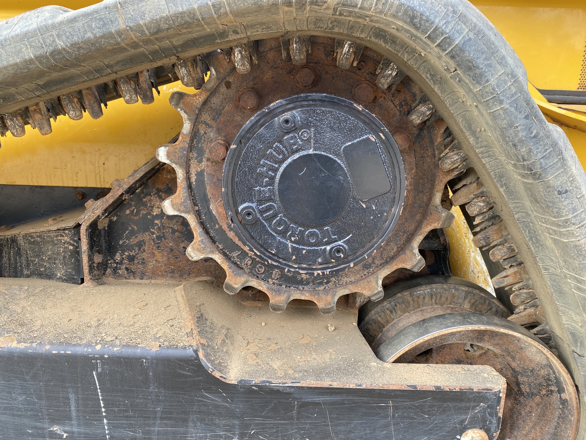2018 John Deere 333G Image 38