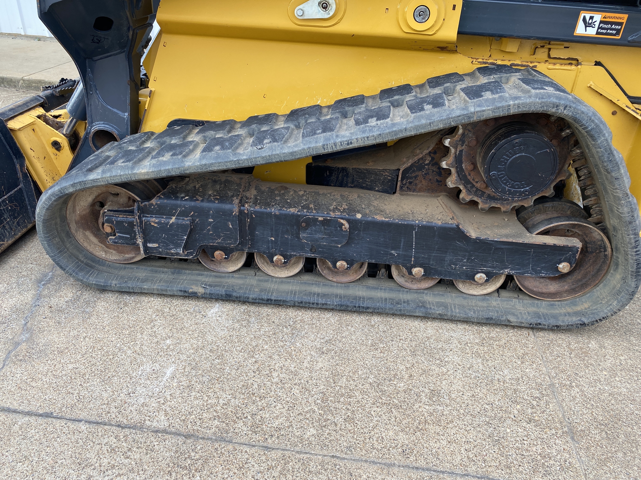 2018 John Deere 333G Image 39