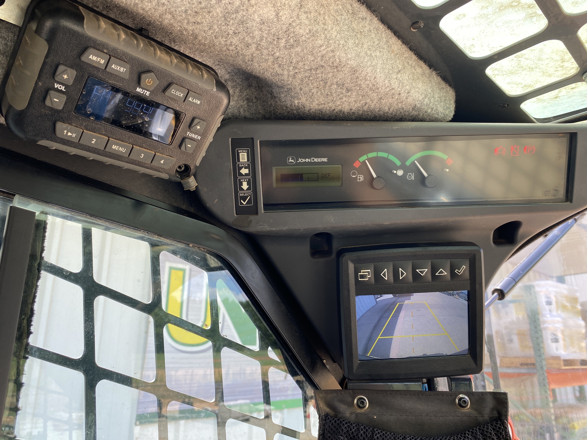 2018 John Deere 333G Image 15