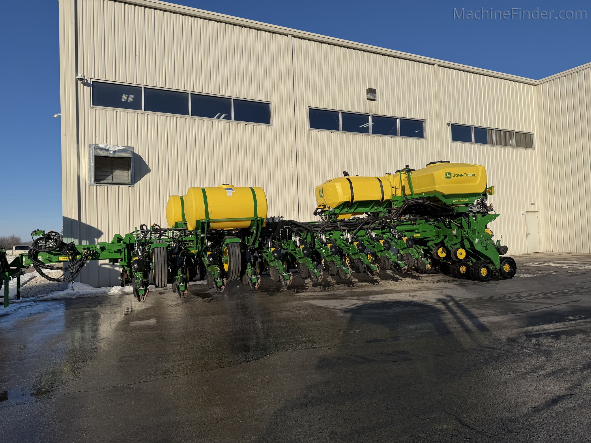 2025 John Deere 1775NT | Planters: Drawn | MachineFinder