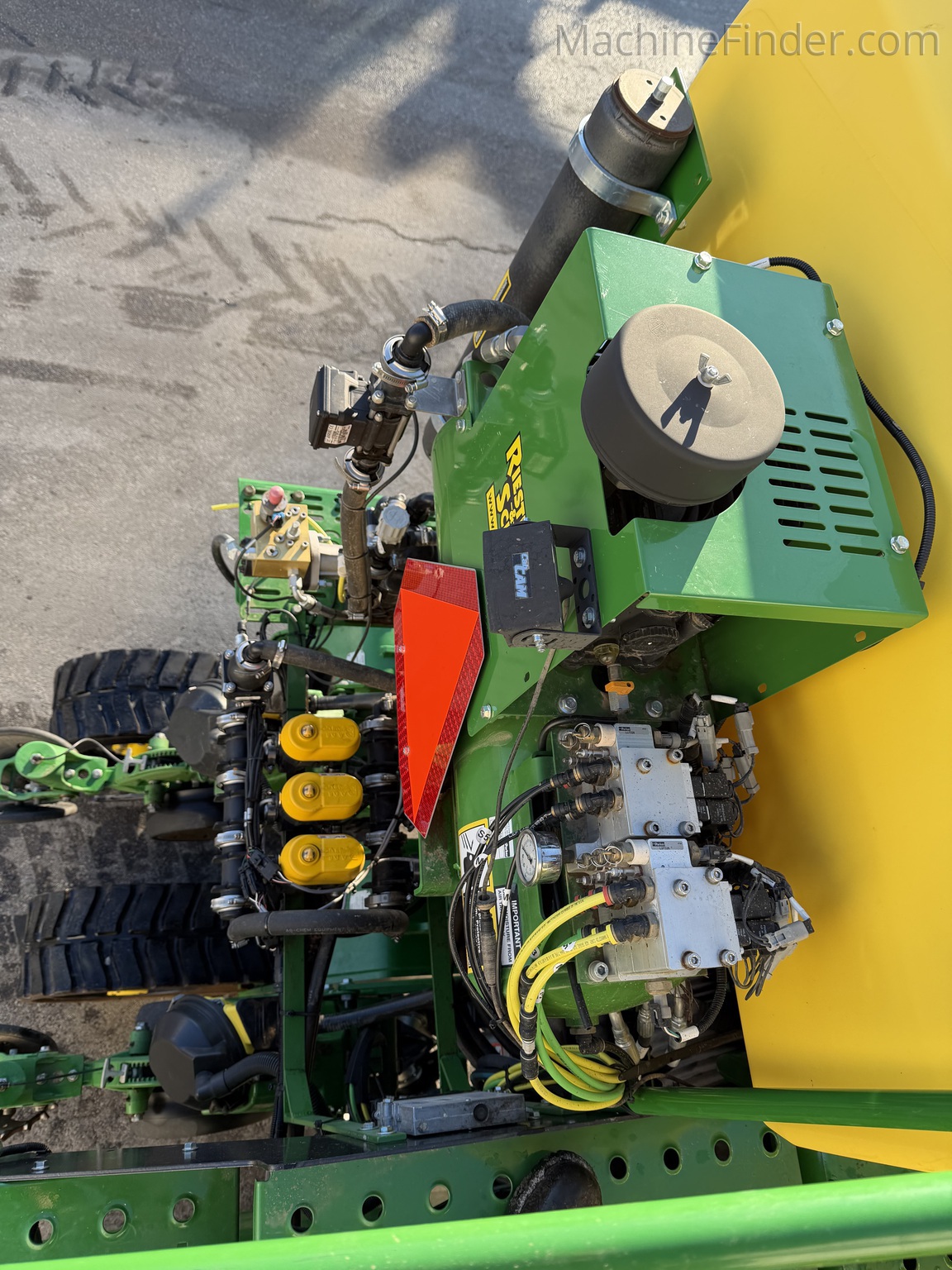 2025 John Deere 1775NT | Planters: Drawn | MachineFinder 2025 John Deere 1775NT | Planters: Drawn | MachineFinder
