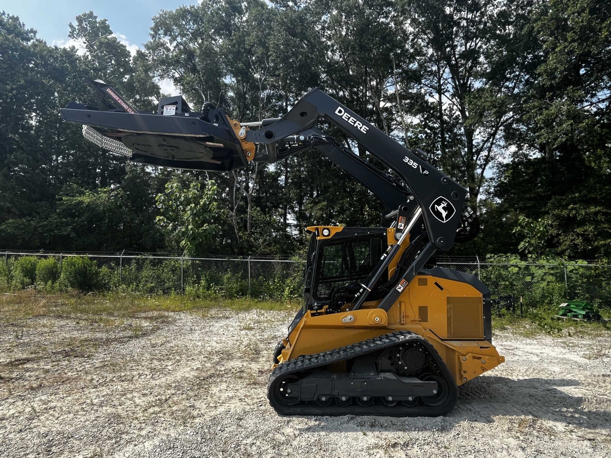 2025 John Deere 335P W RS72 CUTTER Image 3