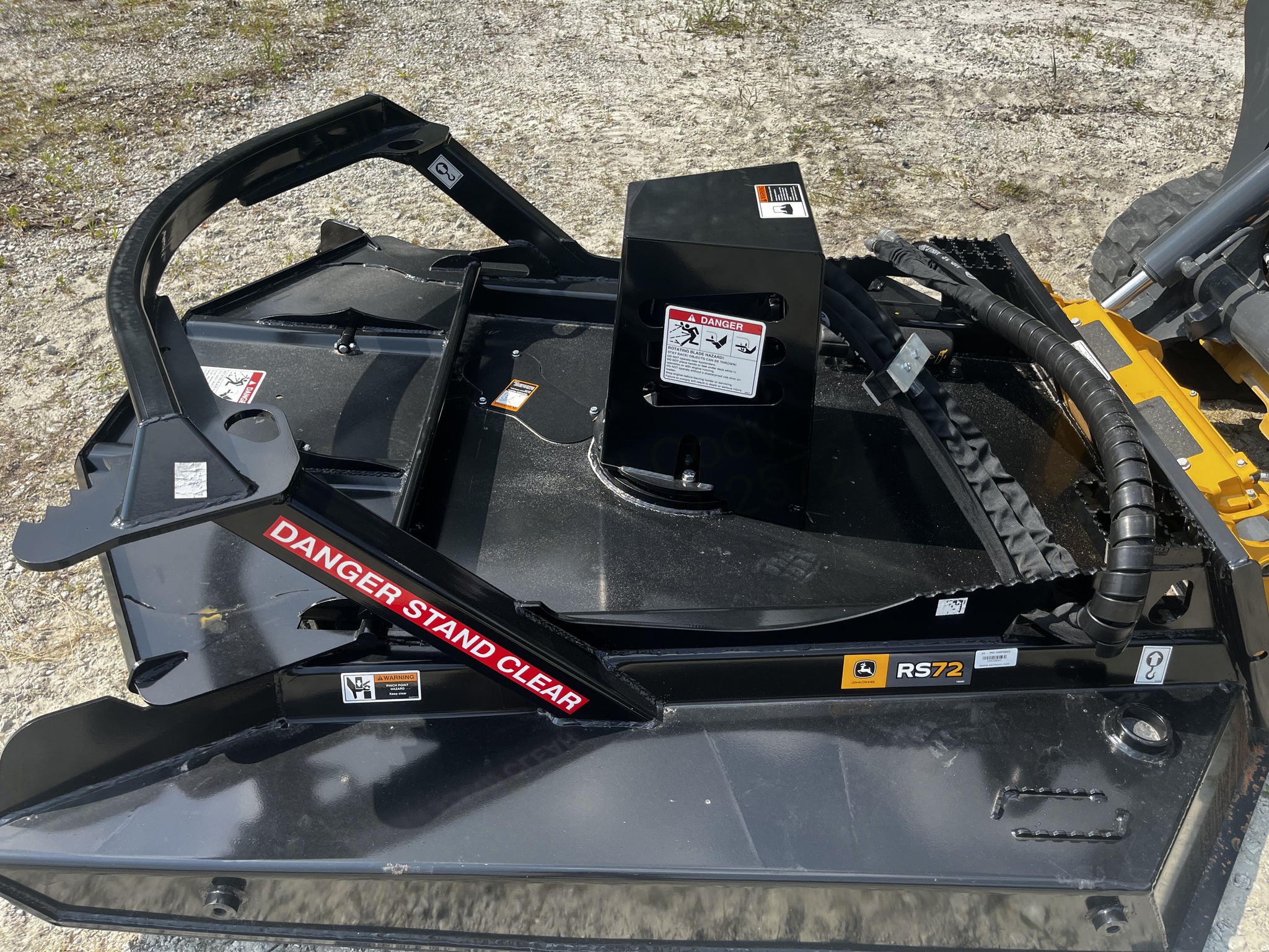 2025 John Deere 335P W RS72 CUTTER Image 4