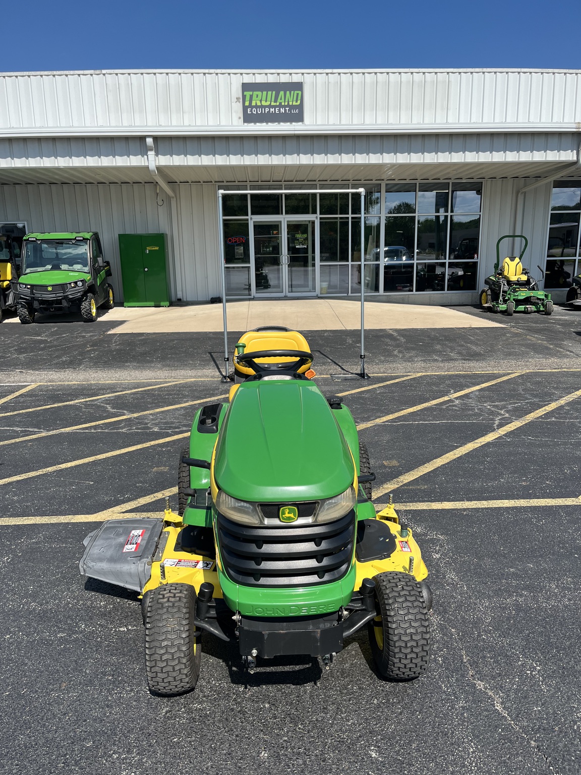 2008 John Deere X324 Image 1