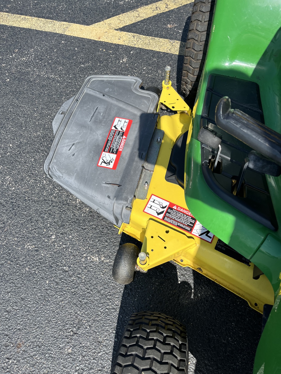 2008 John Deere X324 Image 10