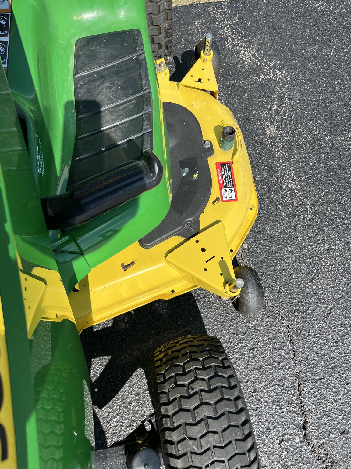 2008 John Deere X324 Image 9
