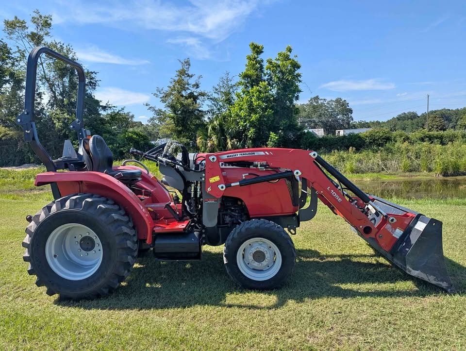 2018 Massey Ferguson 1726 Image 1