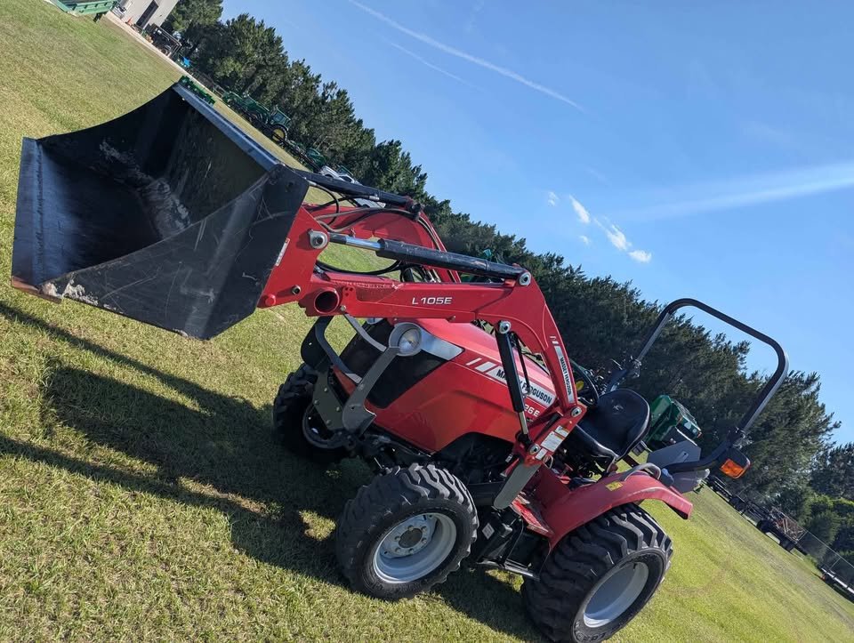 2018 Massey Ferguson 1726 Image 2