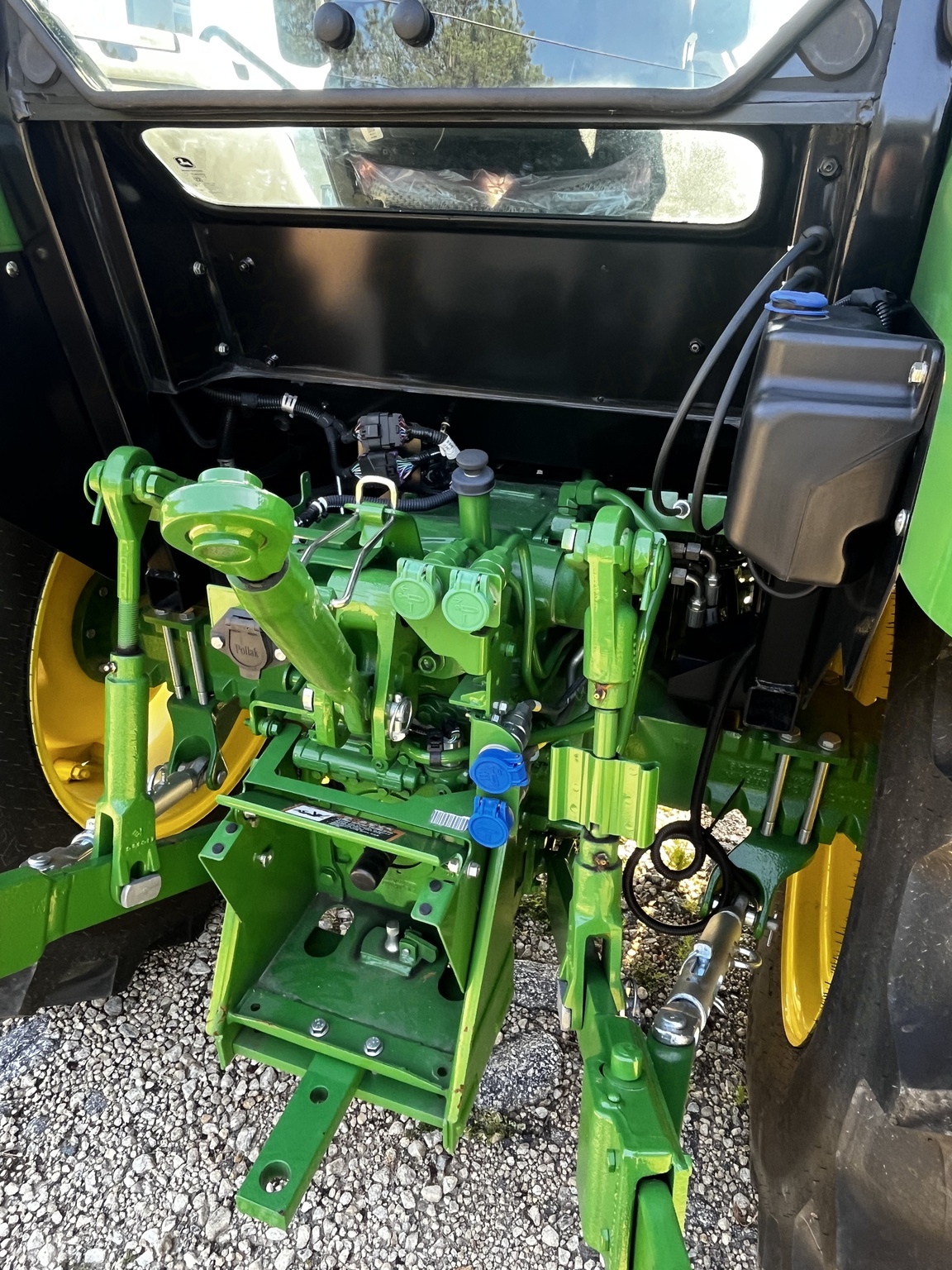 2025 John Deere 5060E Image 4