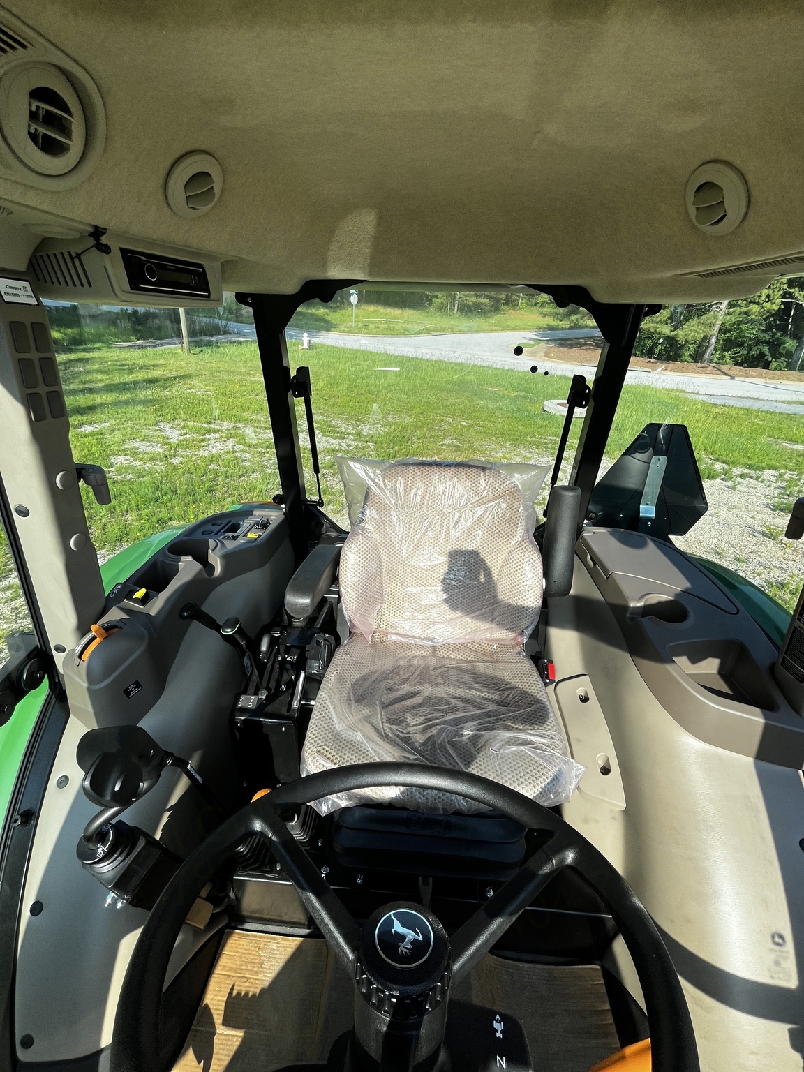 2025 John Deere 5060E Image 5