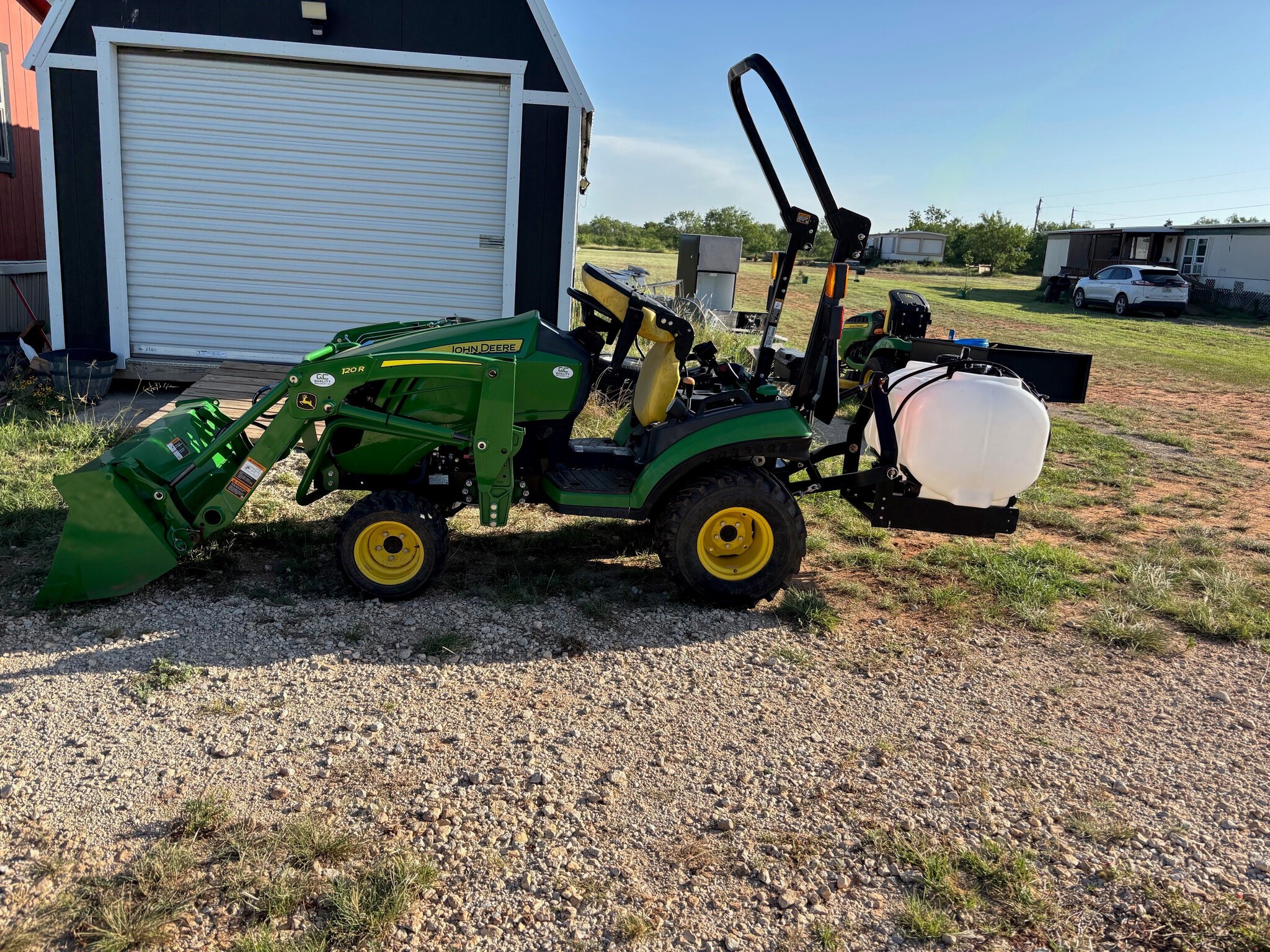 2022 John Deere 1025R Image 3