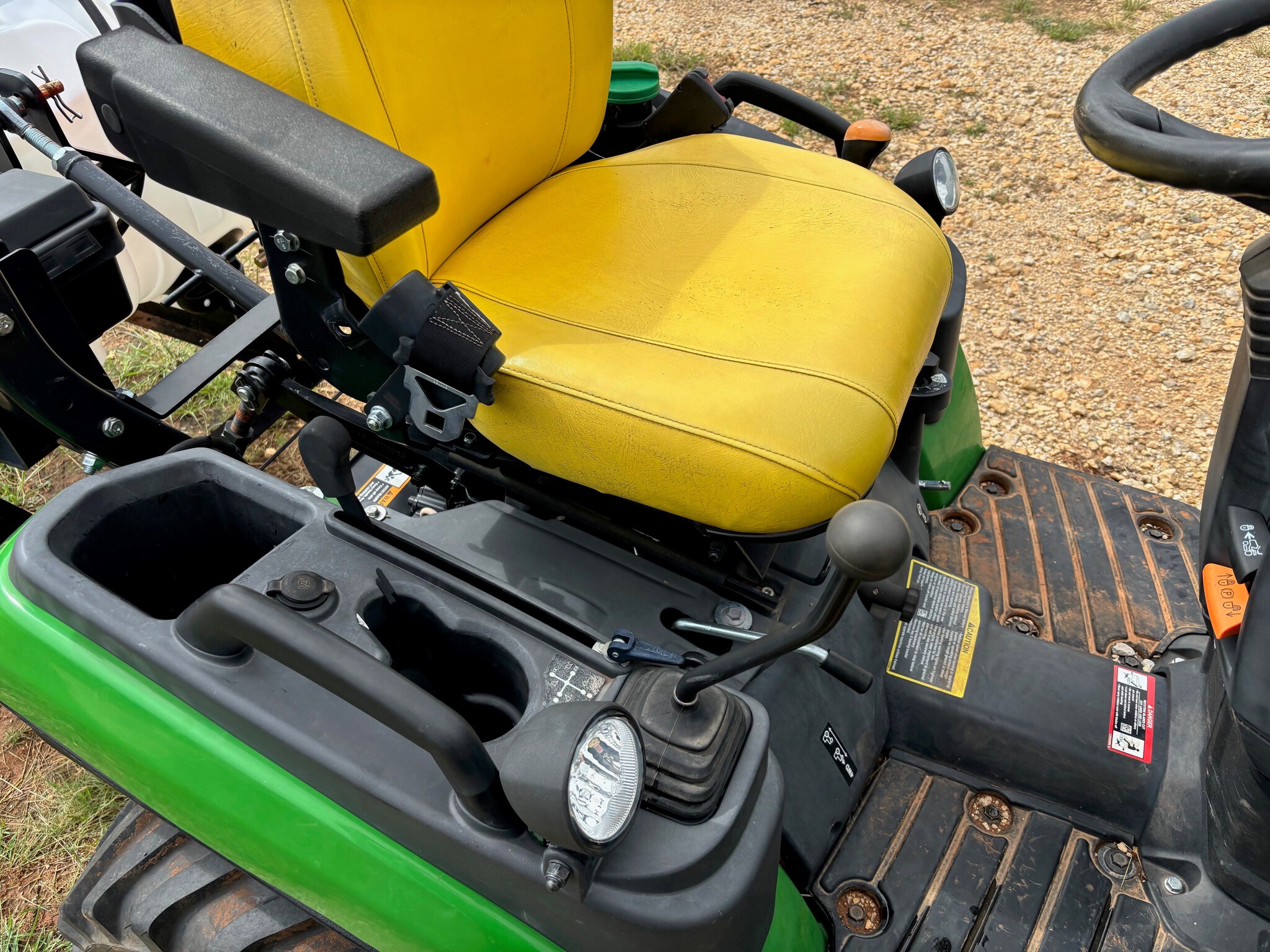 2022 John Deere 1025R Image 14