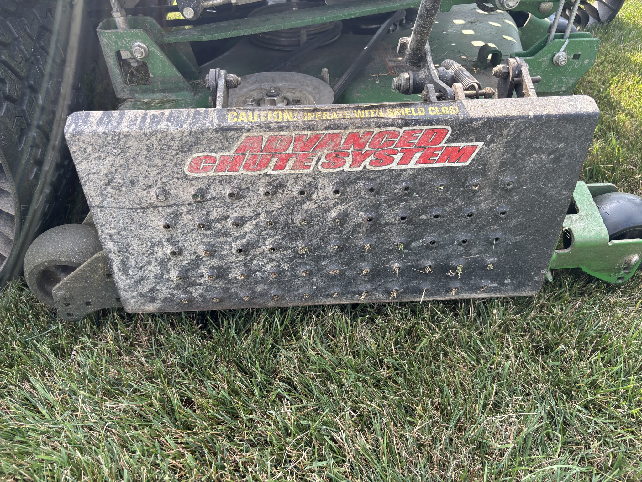 Used 2023 John Deere Z930M Zero Turn Mowers at Koenig Equipment in Greenfield, IN - PhotoXL21