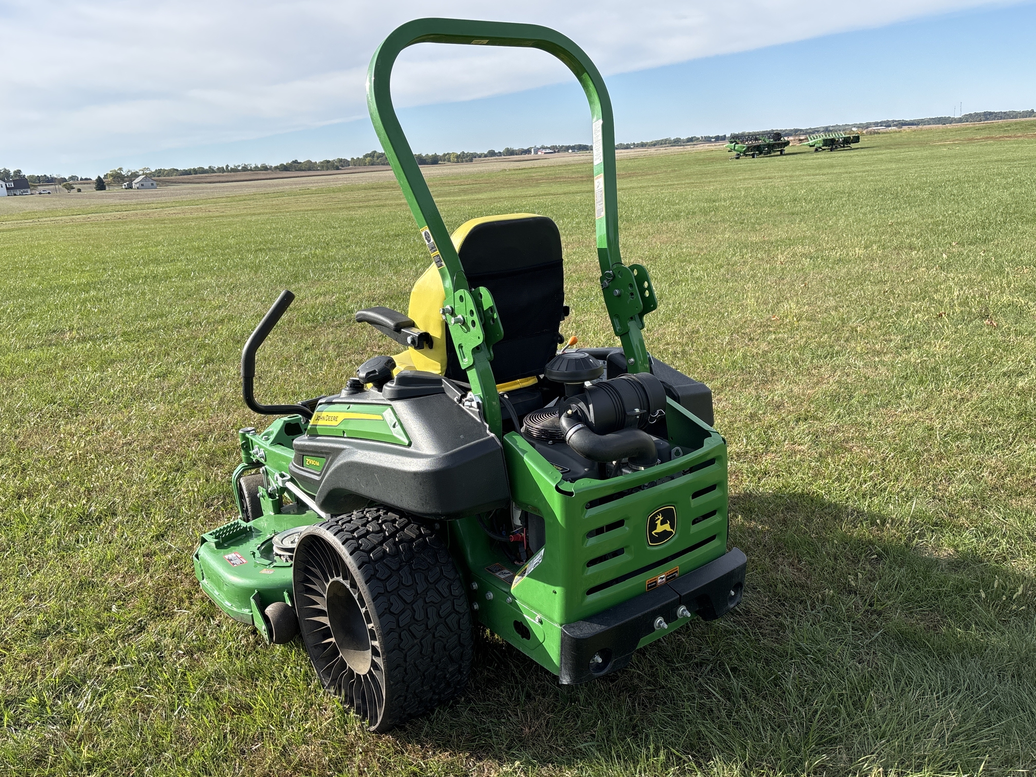 Used 2023 John Deere Z930M Zero Turn Mowers at Koenig Equipment in Greenfield, IN - PhotoXL6