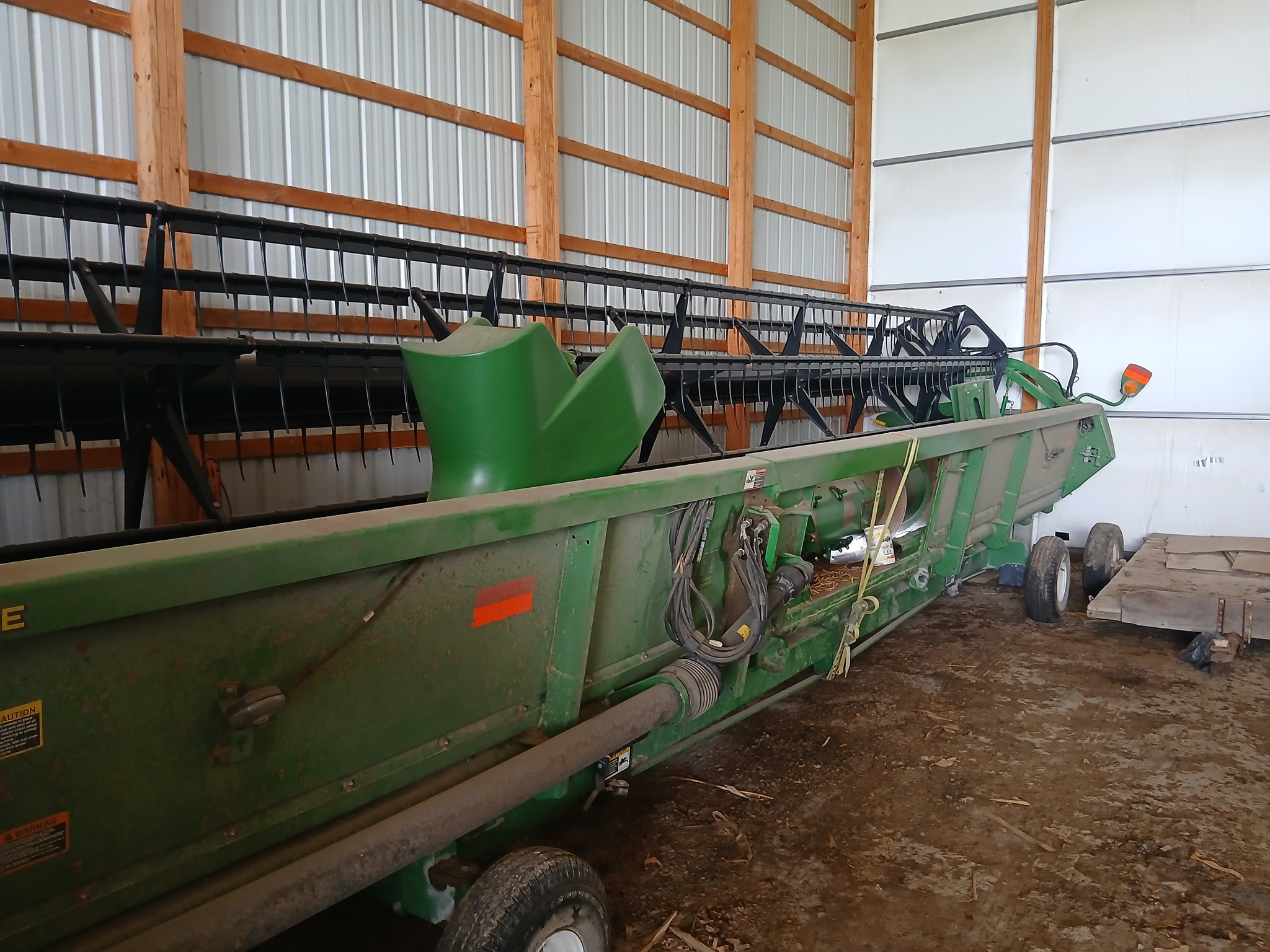 2007 John Deere 630F Image 1