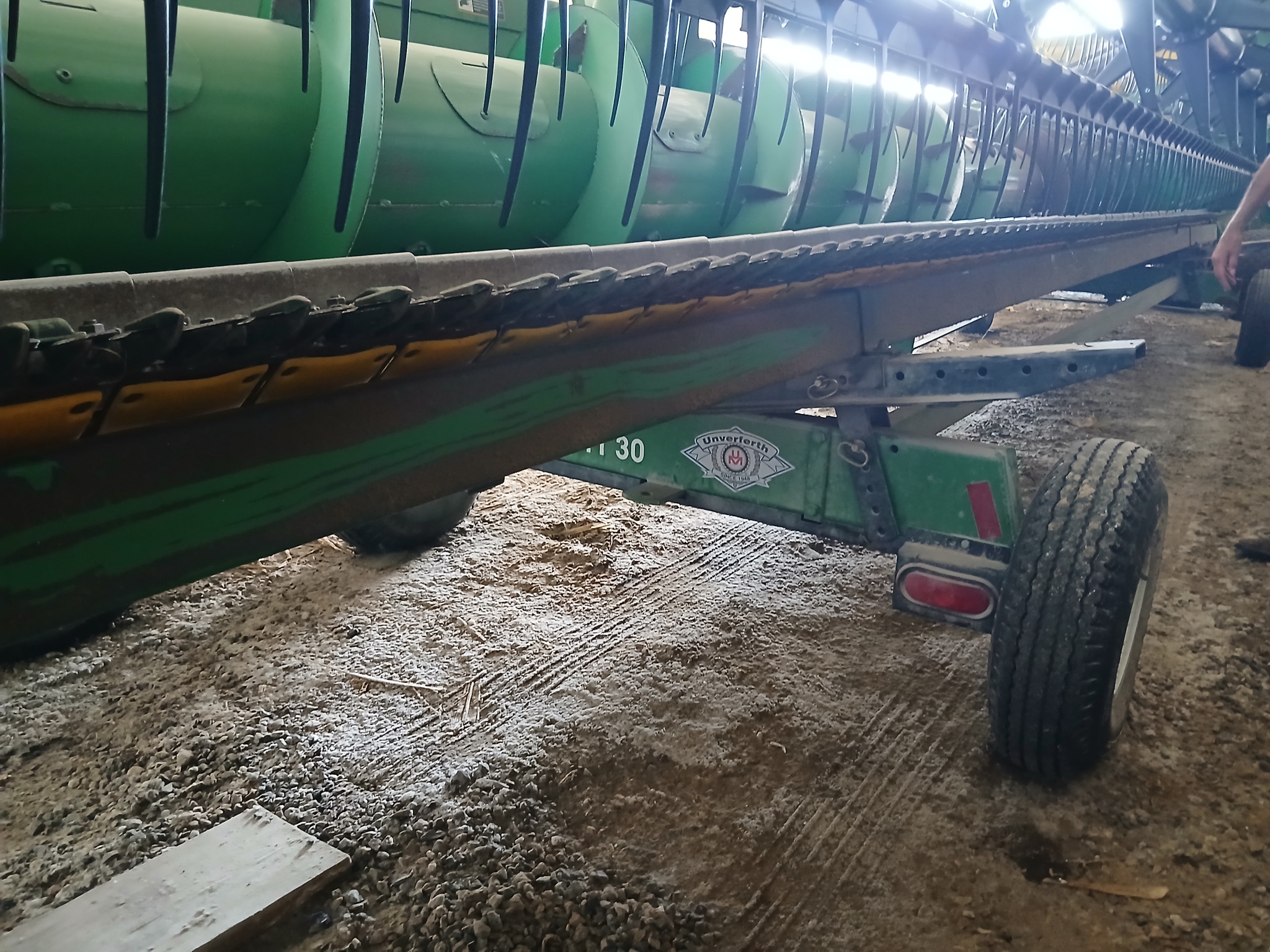 2007 John Deere 630F Image 6