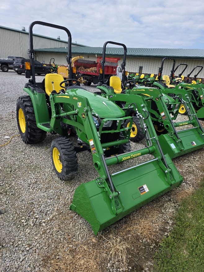 2024 John Deere 3032E Image 4