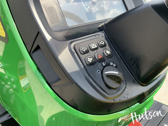 Photo of 2024 John Deere 3038E