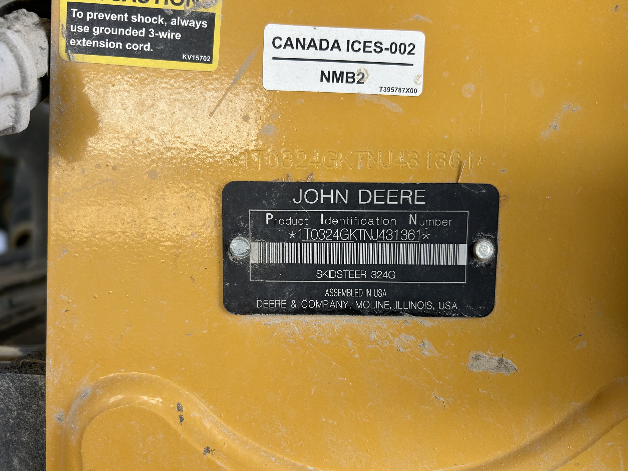 2022 John Deere 324G Image 14