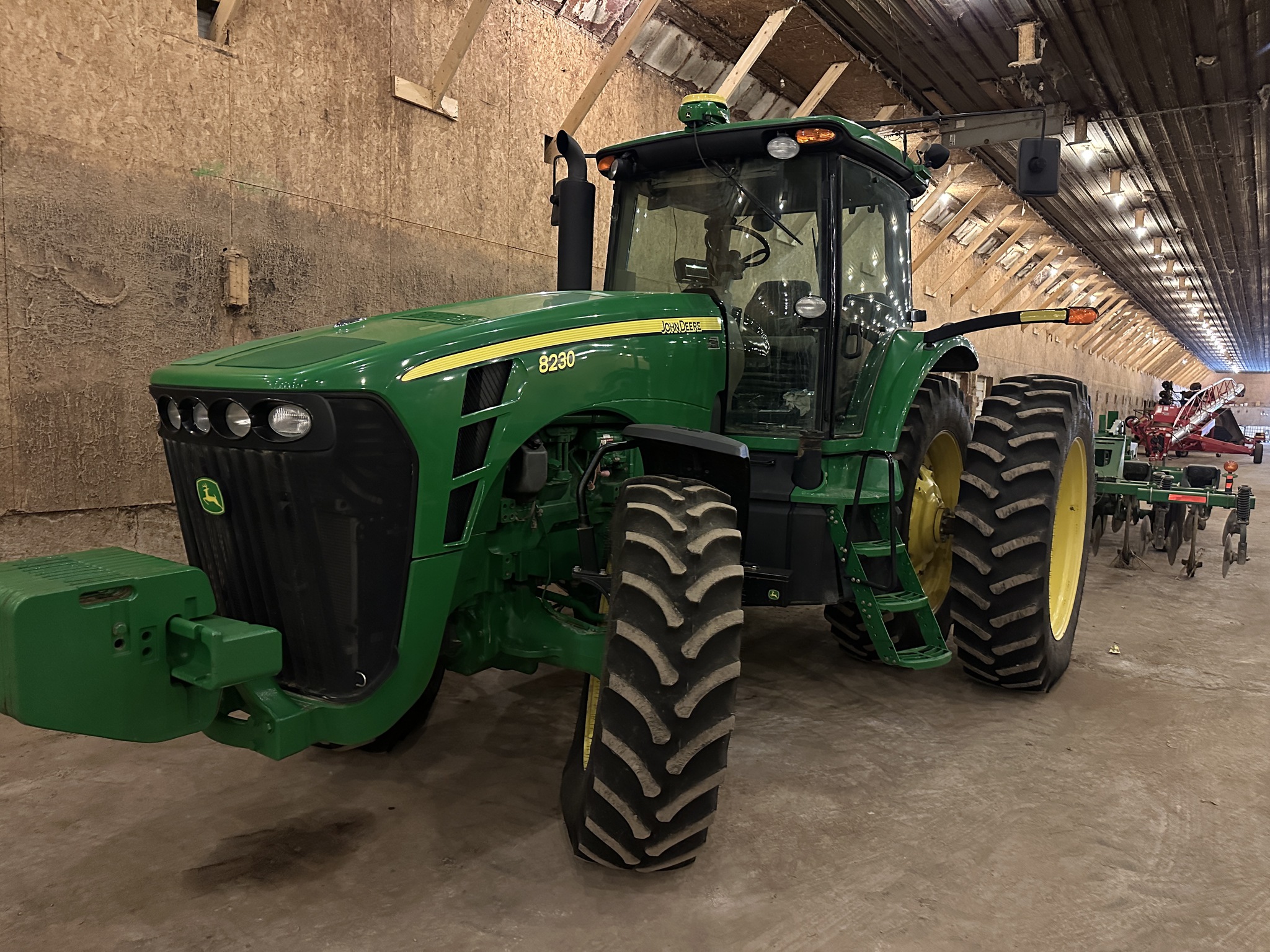 2008 John Deere 8230 Image 1