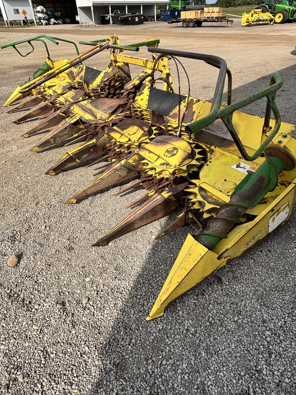 2000 John Deere 688 Image 6