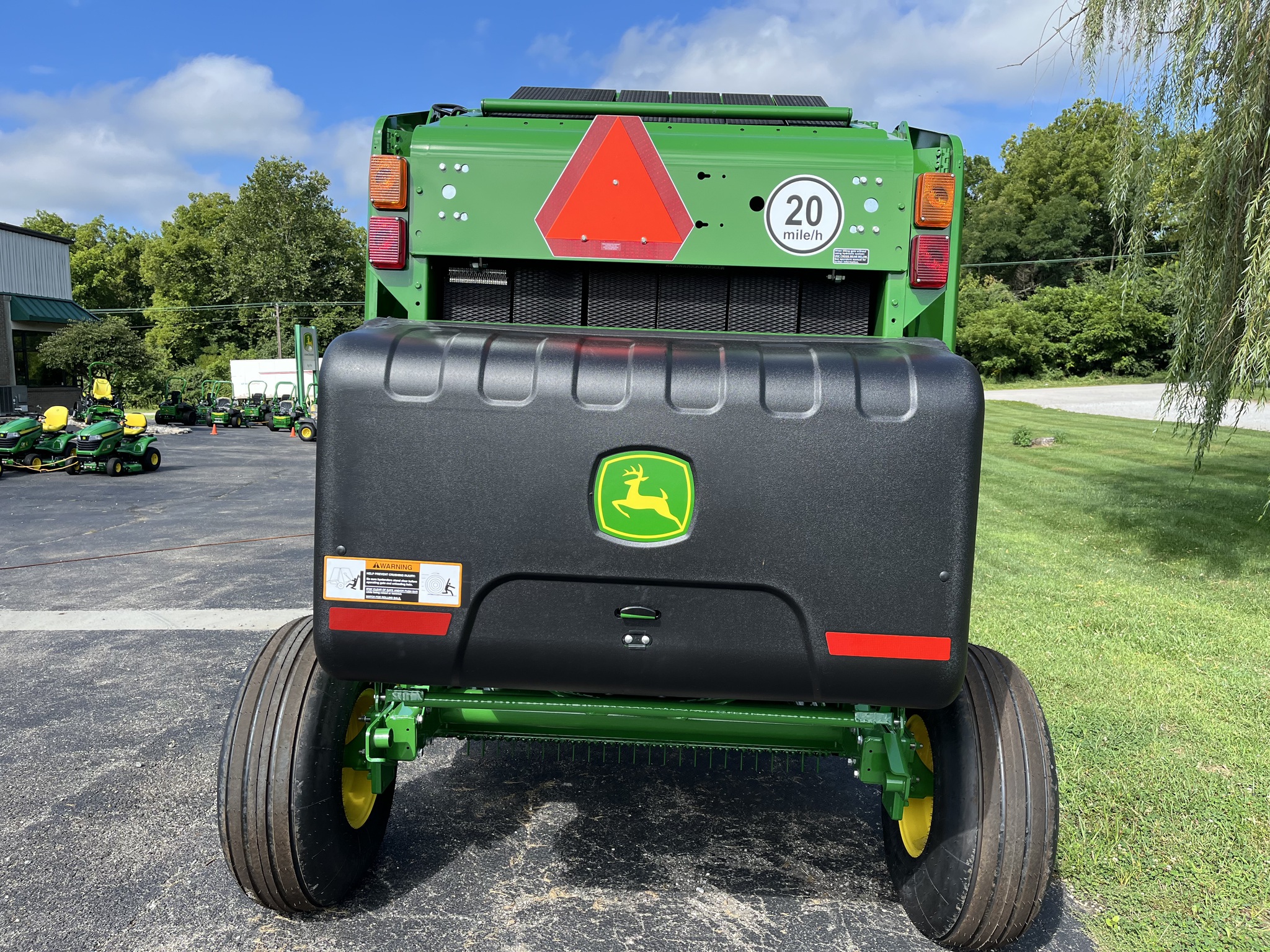 2025 John Deere 451M Image 3