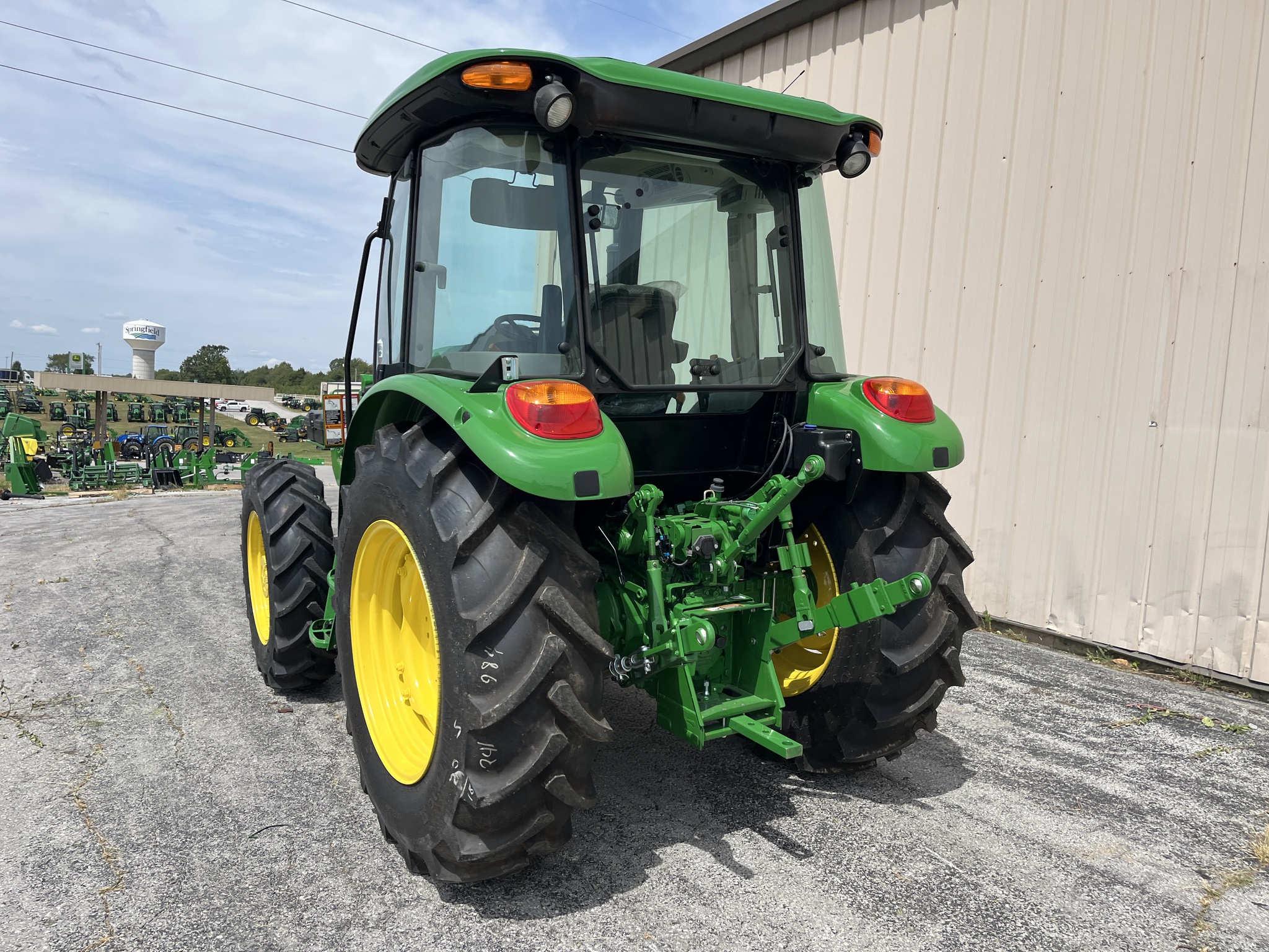  2024 John Deere 5075E at Heritage Tractor in West Plains, MO
