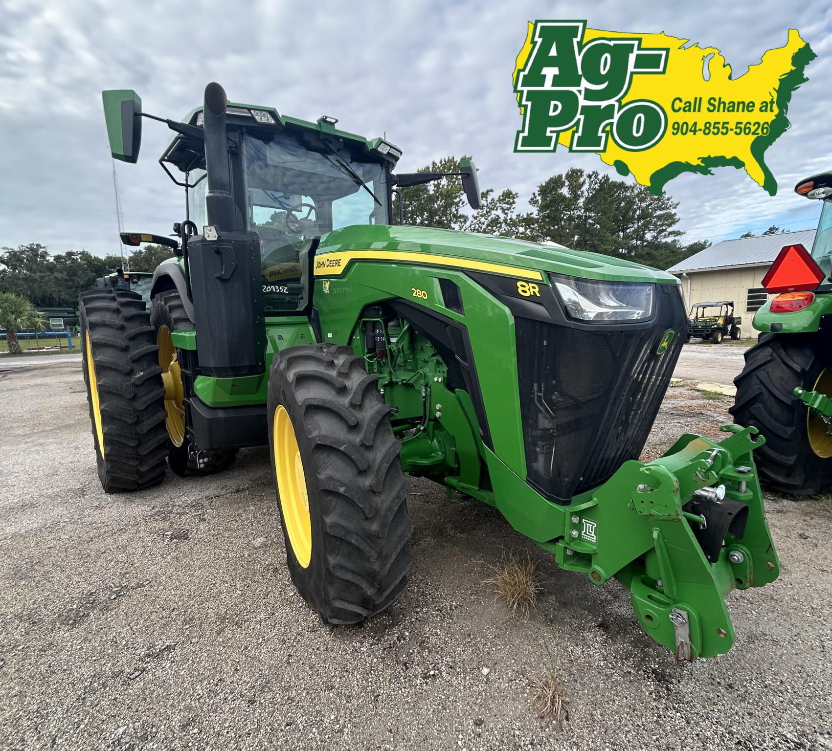 2022 John Deere 8R 280 Image 4