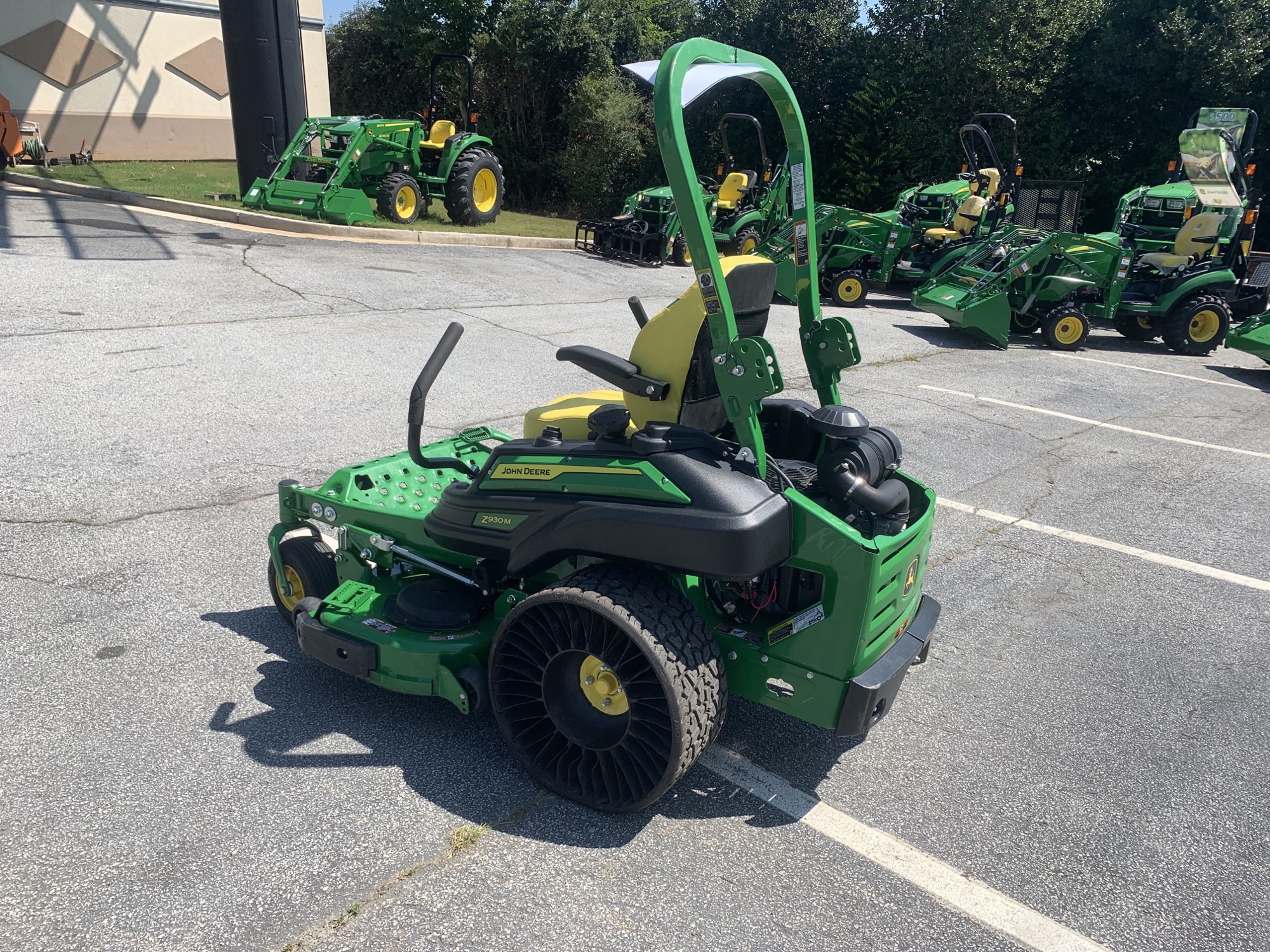 2025 John Deere Z930M Image 3