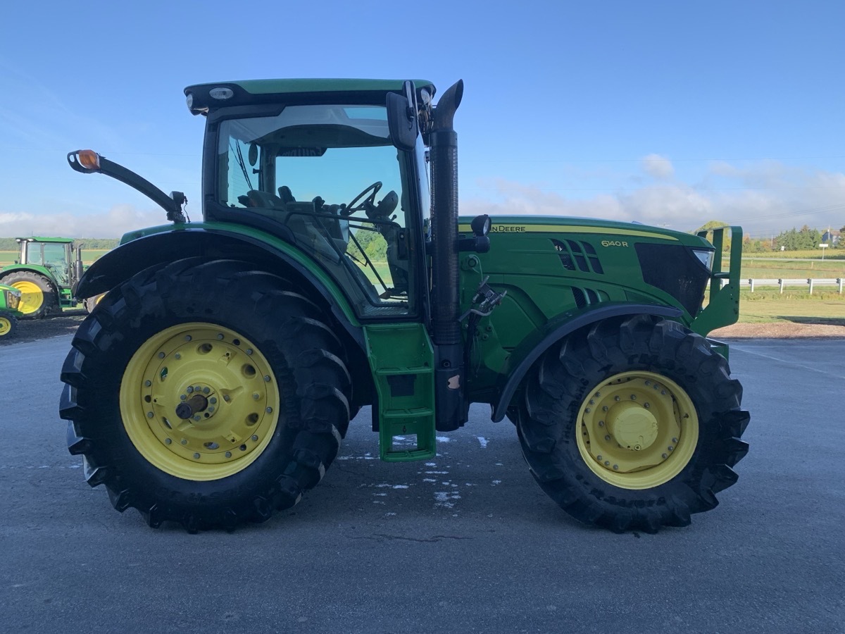 2014 John Deere 6140R Image 5