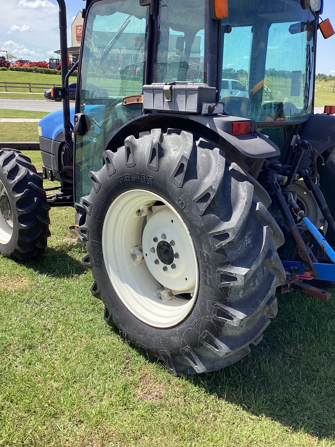2001 New Holland TN55D Image 4