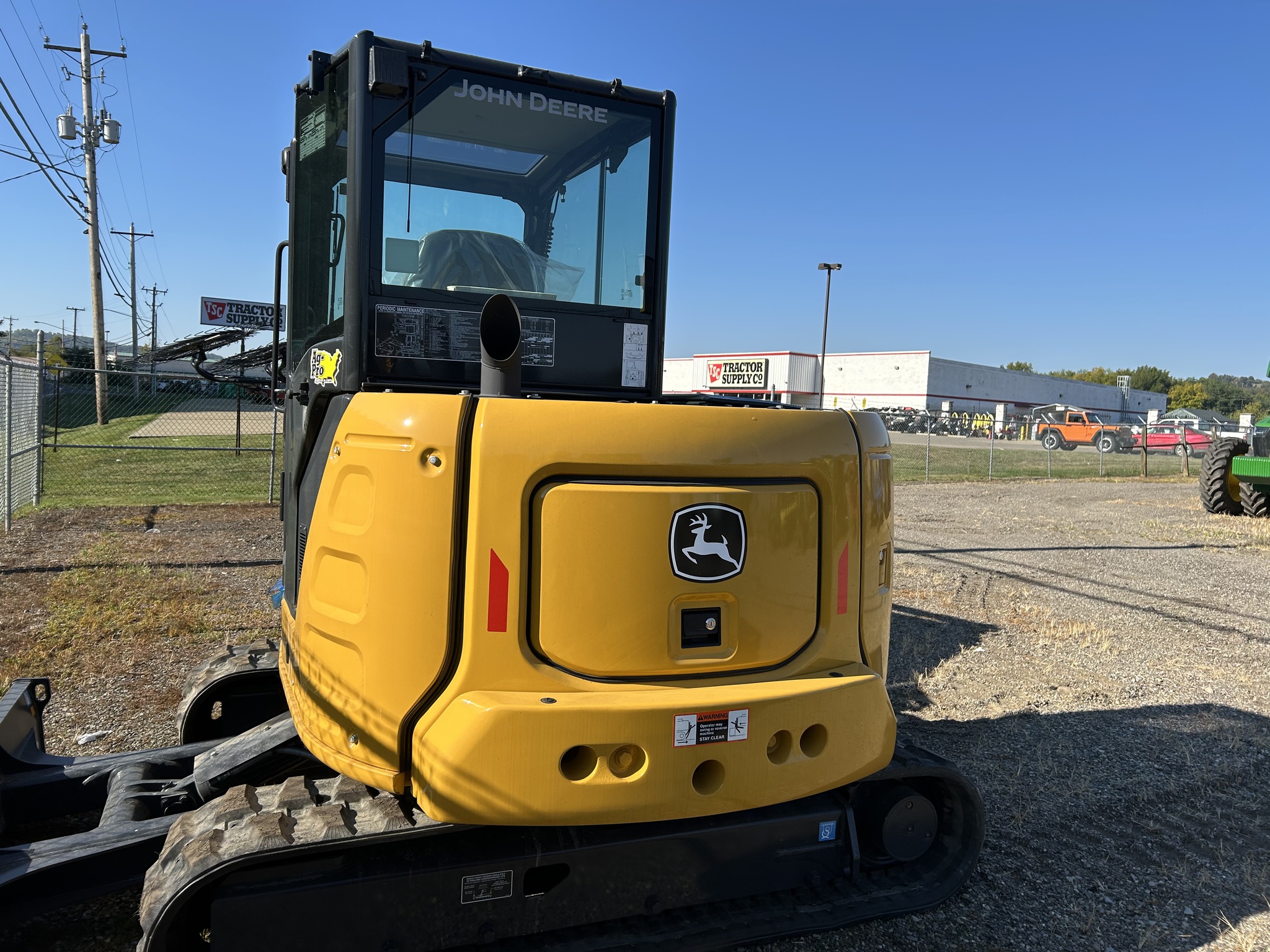 2025 John Deere 60 P Image 3
