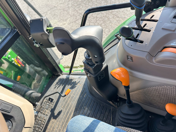 2024 John-Deere 5100E