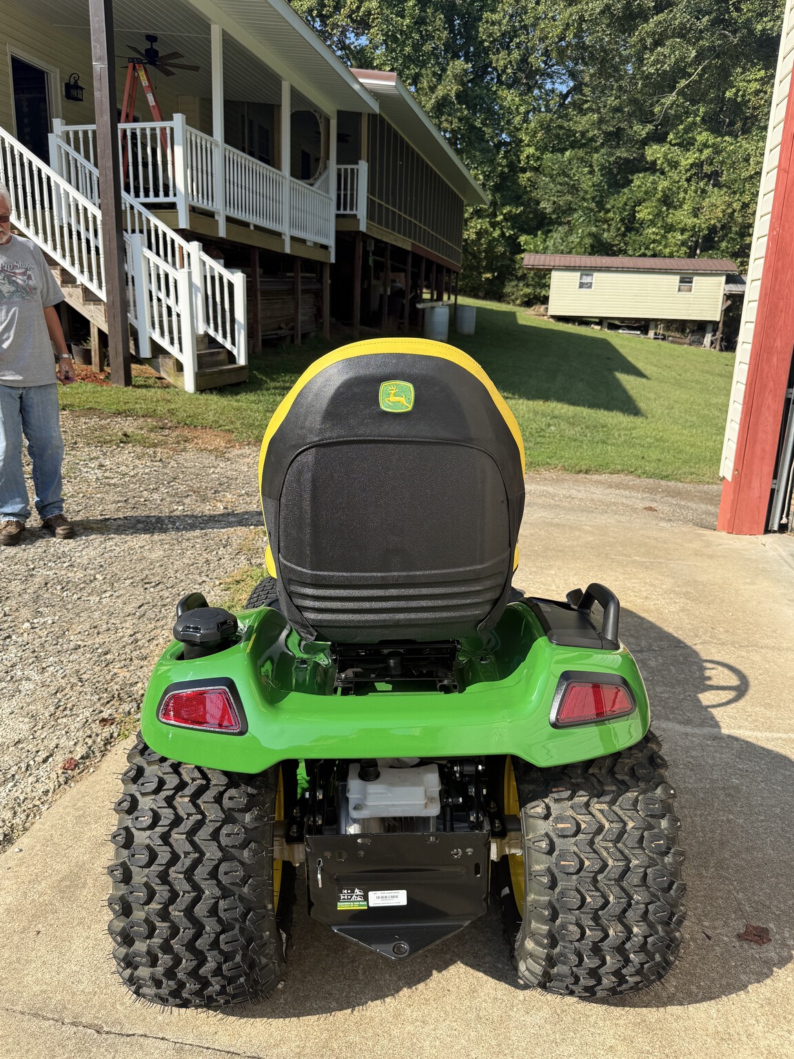 2025 John Deere X590 Image 8