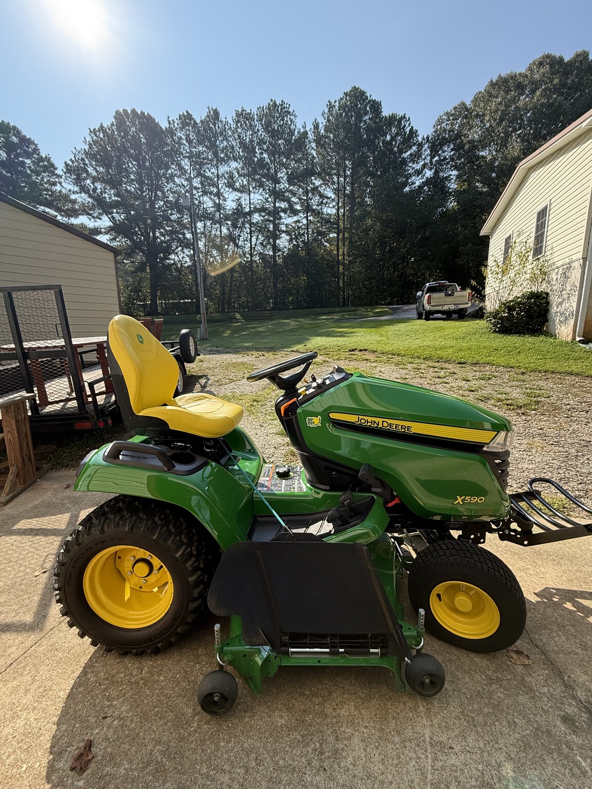2025 John Deere X590 Image 5